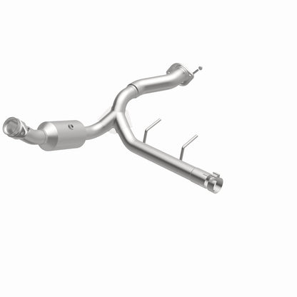 Magnaflow OEM Grade Direct-Fit Catalytic Converter by MagnaFlow Exhaust Products