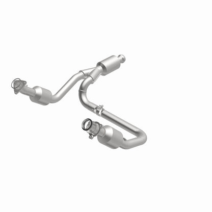 Magnaflow OEM Grade Direct-Fit Catalytic Converter by MagnaFlow Exhaust Products