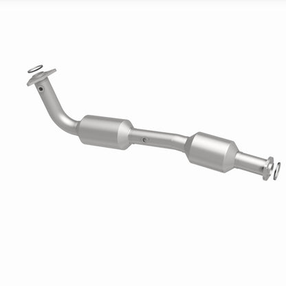 Magnaflow OEM Grade Direct-Fit Catalytic Converter by MagnaFlow Exhaust Products