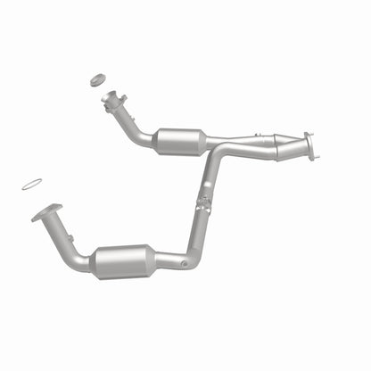 Magnaflow OEM Grade Direct-Fit Catalytic Converter by MagnaFlow Exhaust Products