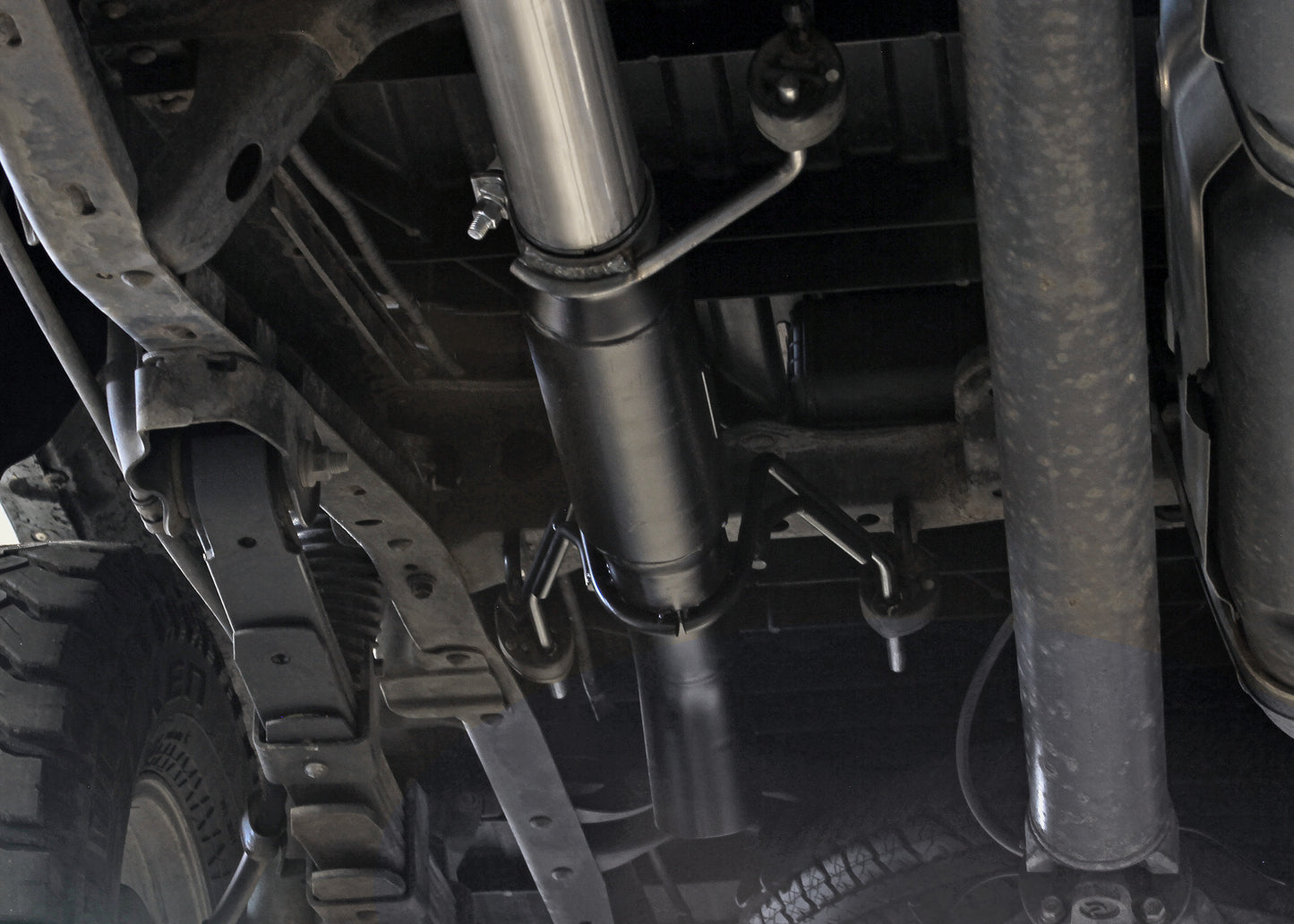 Flowmaster Outlaw Extreme Cat-Back Exhaust System by Flowmaster