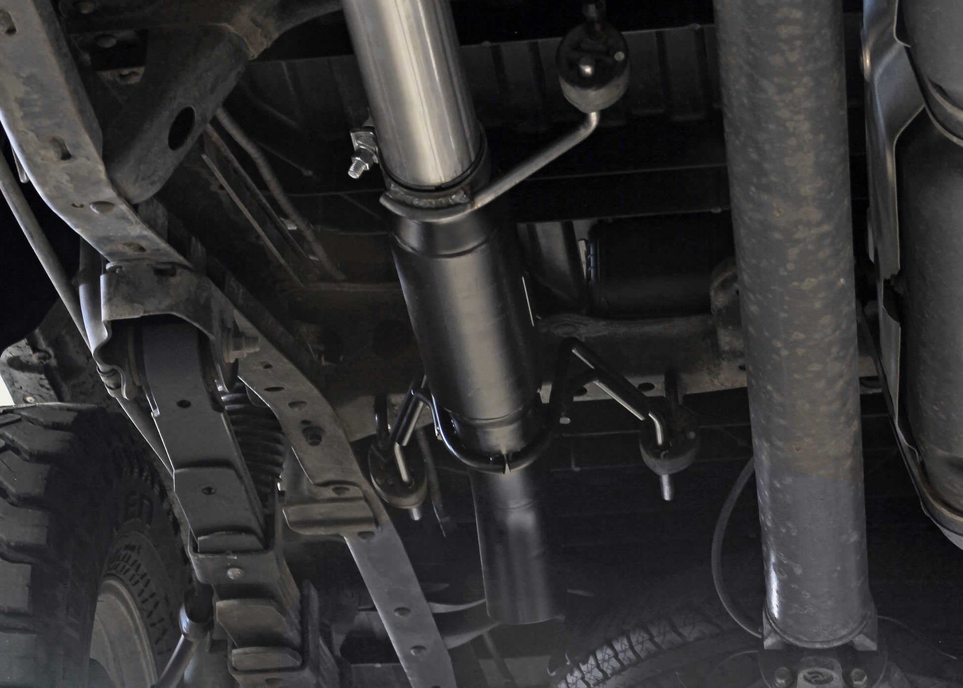 Flowmaster Outlaw Extreme Cat-Back Exhaust System by Flowmaster