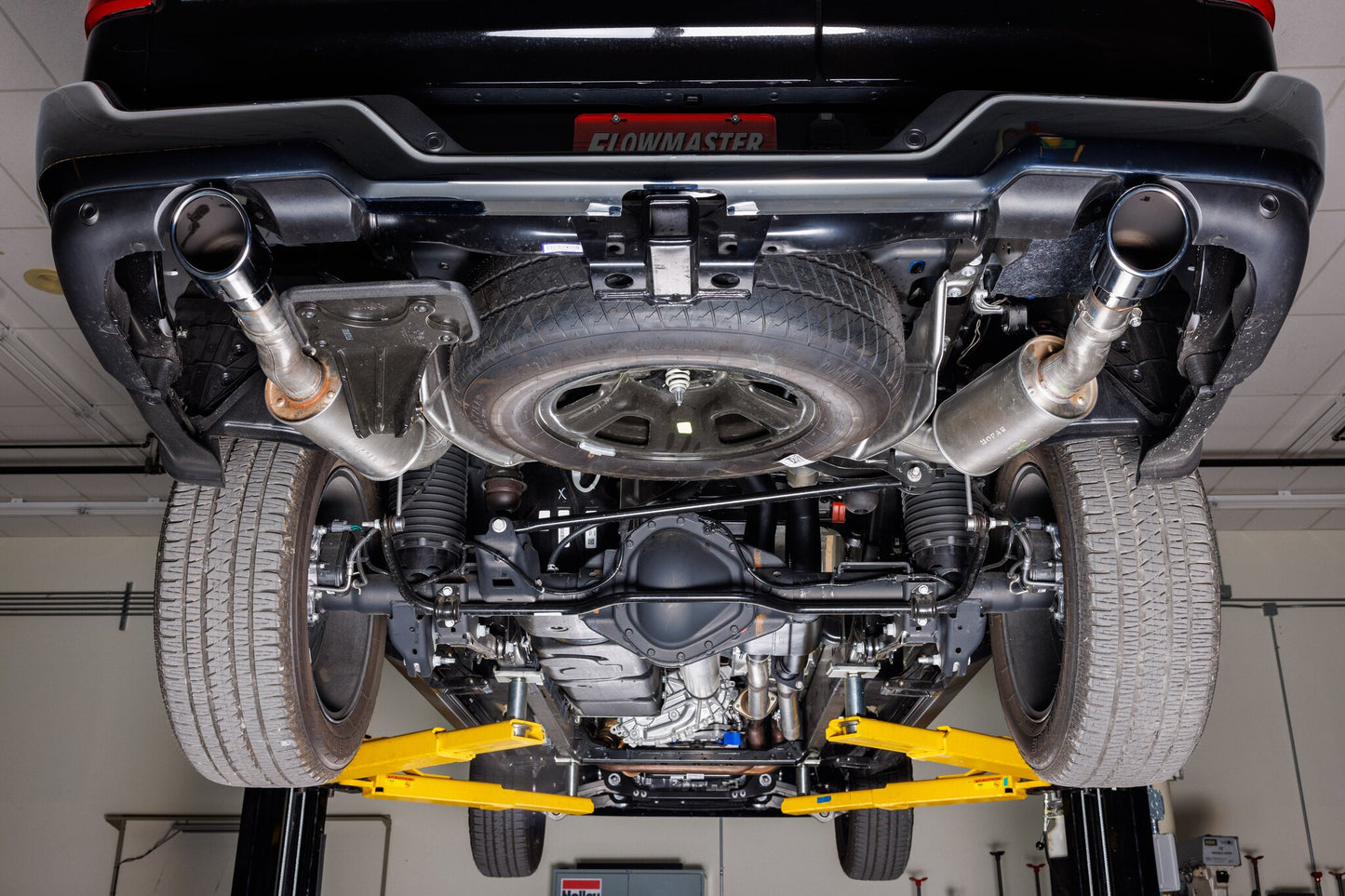 Flowmaster American Thunder Direct Fit Muffler by Flowmaster