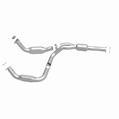 Magnaflow OEM Grade Direct-Fit Catalytic Converter by MagnaFlow Exhaust Products