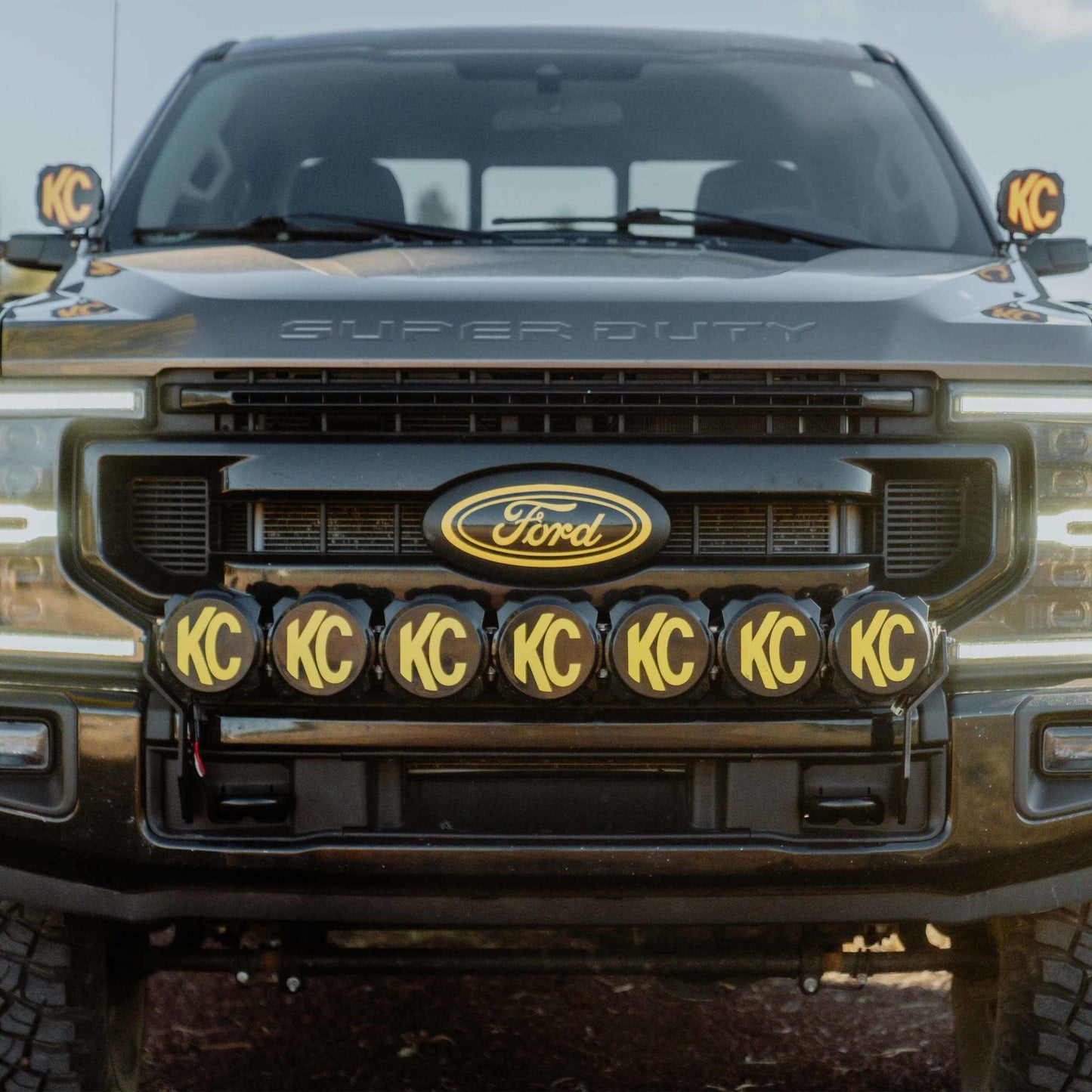 Gravity LED Pro6 - 7-Light Bar Kit - Front Bumper - GEN4-5 17-24 Ford Super Duty by KC HiLiTES