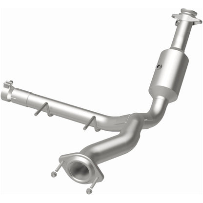 Magnaflow OEM Grade Direct-Fit Catalytic Converter by MagnaFlow Exhaust Products