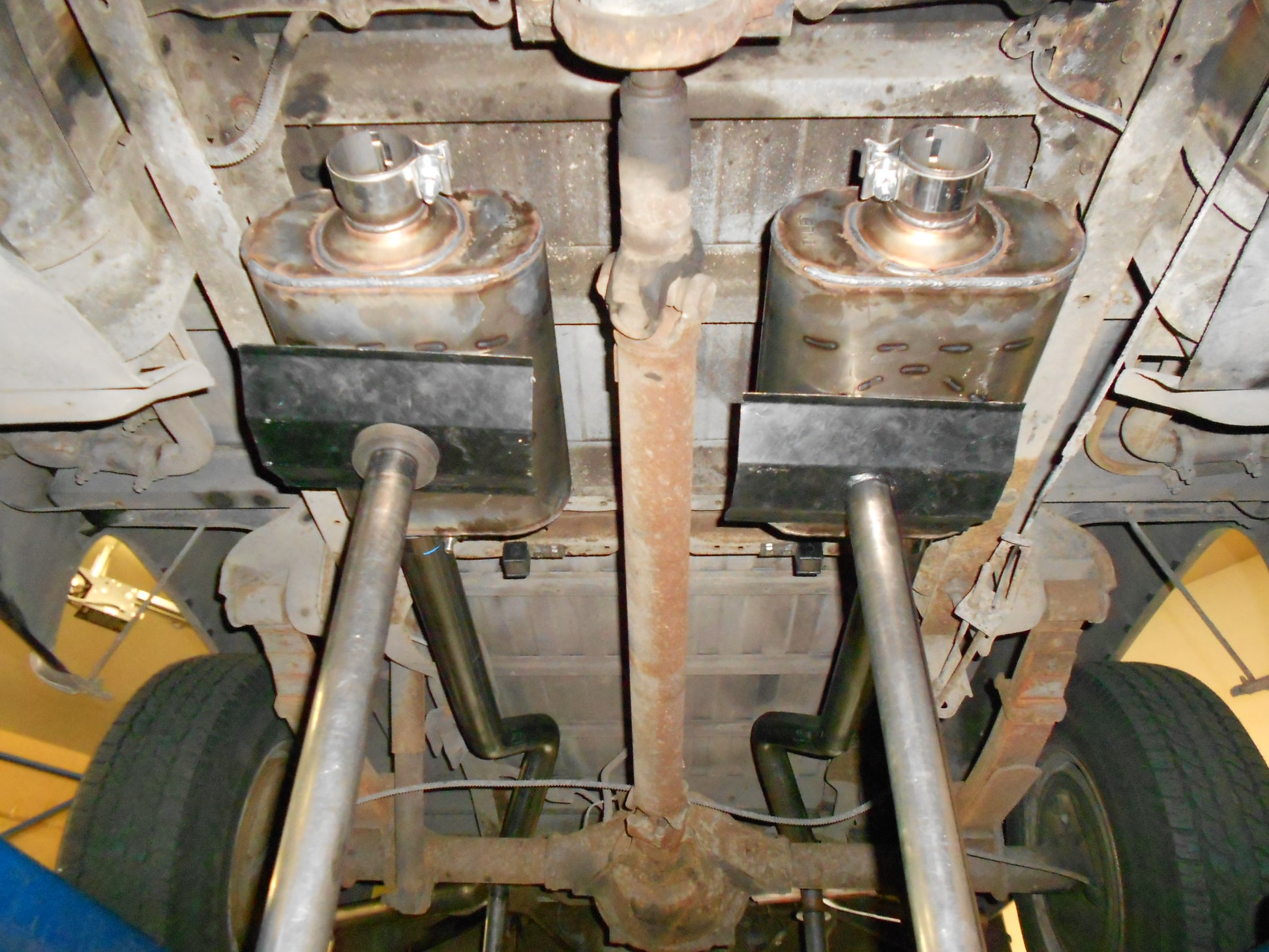 Fits 1973-1987 Chevrolet/GMC Trucks. by Flowmaster