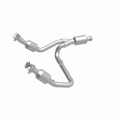 Magnaflow OEM Grade Direct-Fit Catalytic Converter by MagnaFlow Exhaust Products