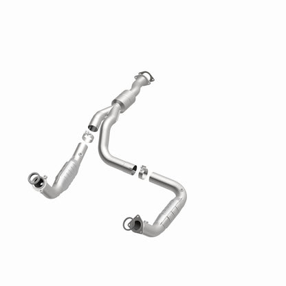 Magnaflow OEM Grade Direct-Fit Catalytic Converter by MagnaFlow Exhaust Products