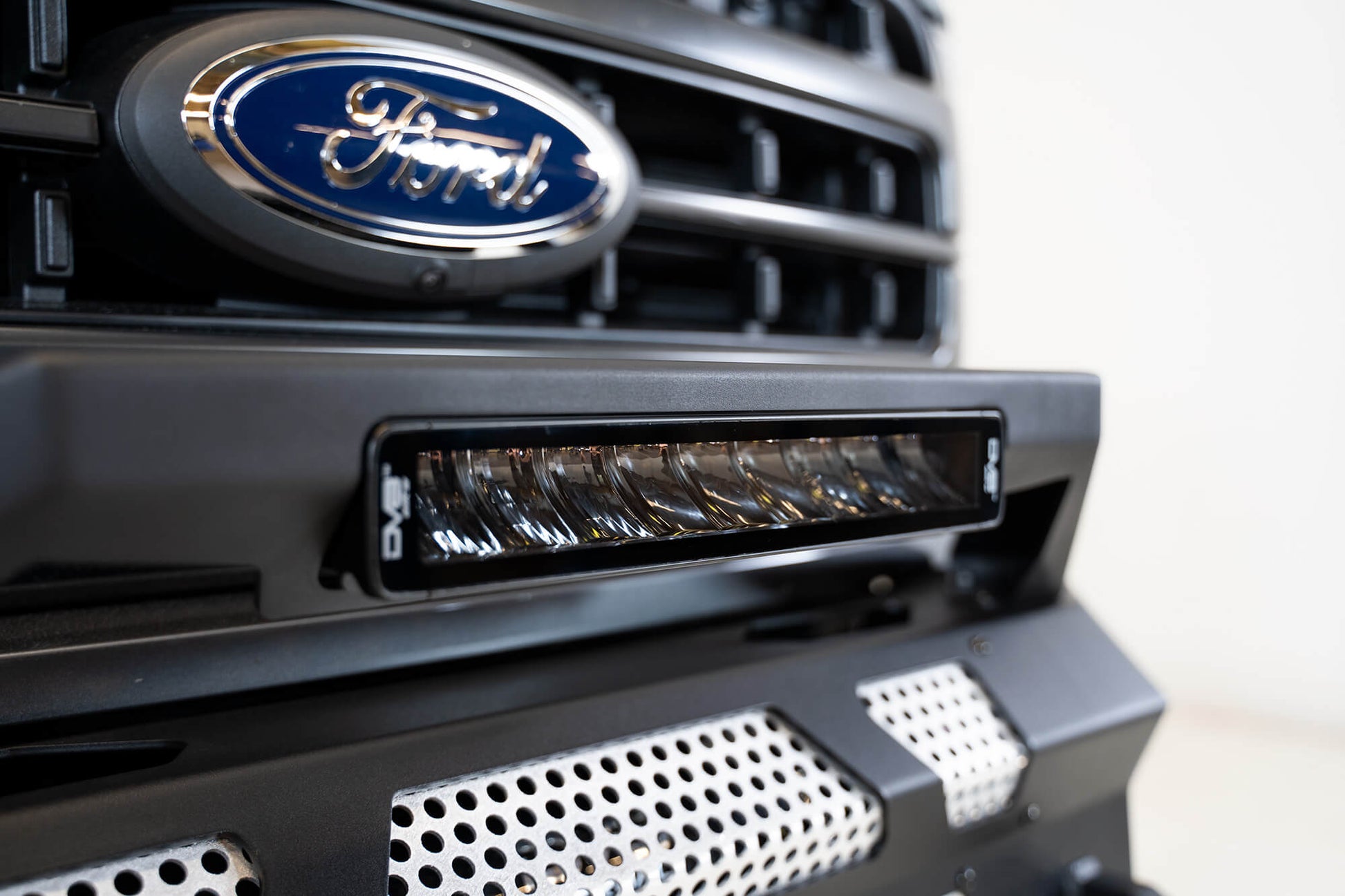 UNVL 13in. HIGH PROFILE LED LIGHT BAR w/ FLOOD/SPOT COMBO PATTERN/SIDE MOUNTS by DV8 Offroad