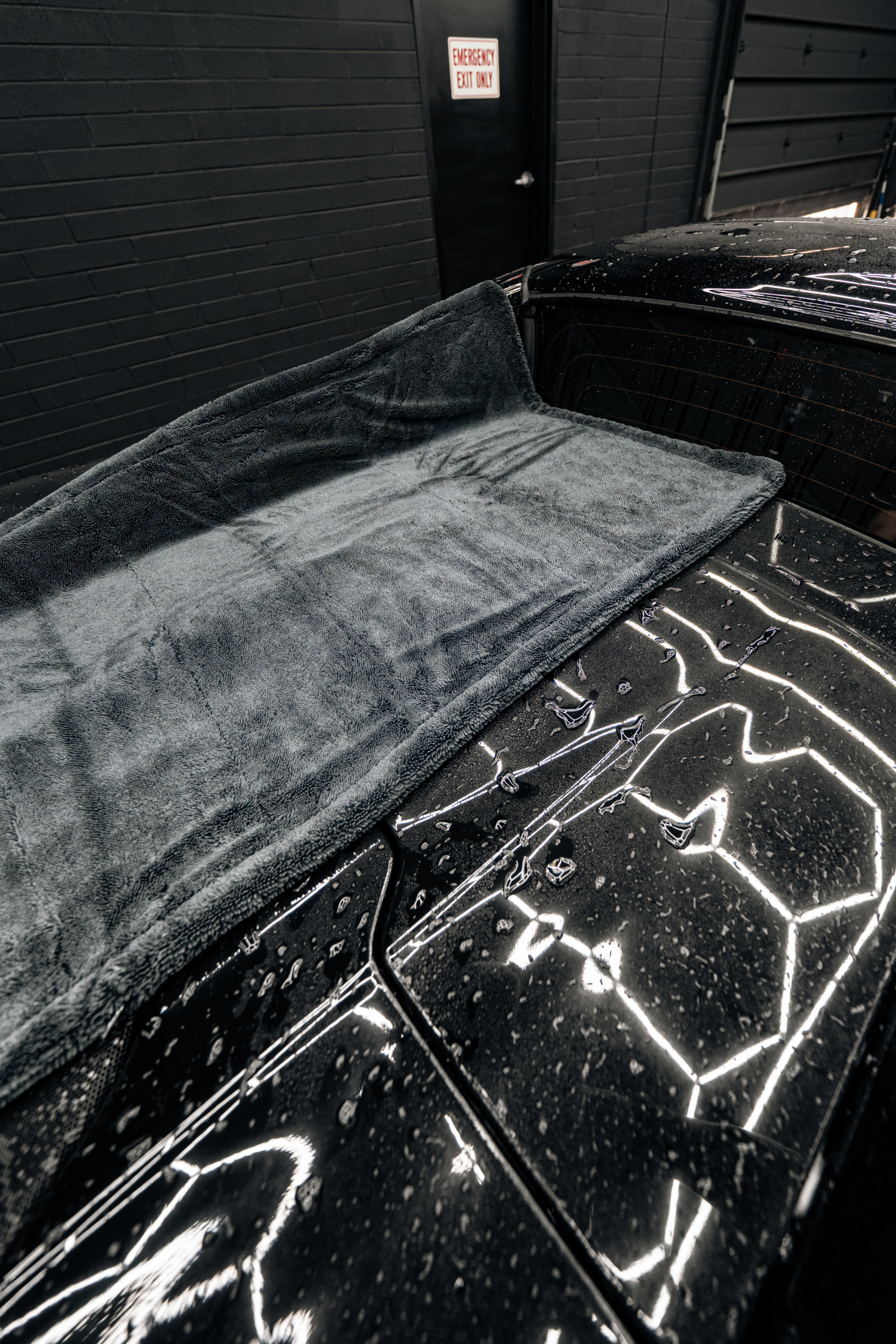 BLACKLINE® TWISTED-LOOP DRYING TOWEL by Blackline Car Care