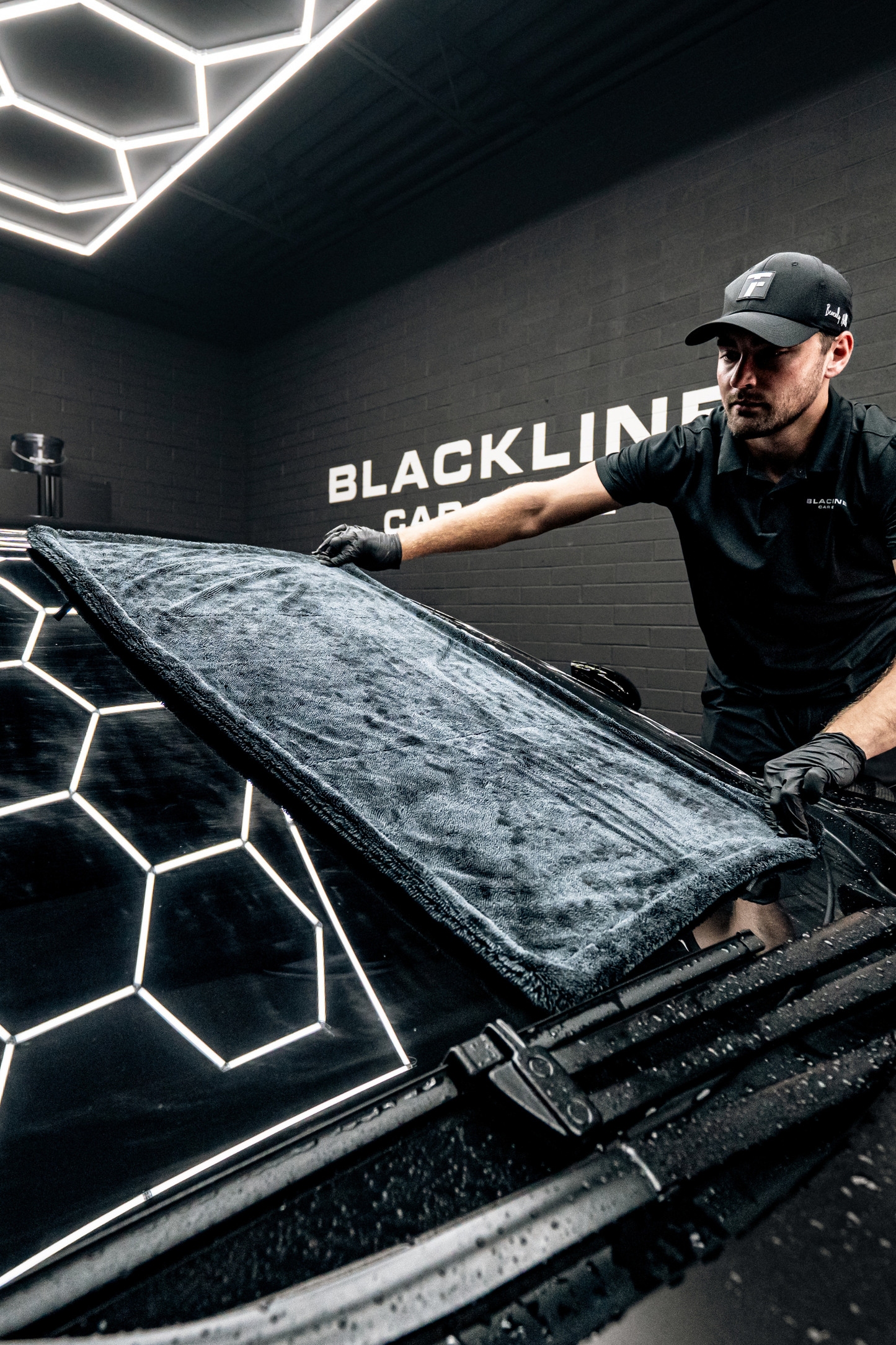 BLACKLINE® TWISTED-LOOP DRYING TOWEL by Blackline Car Care