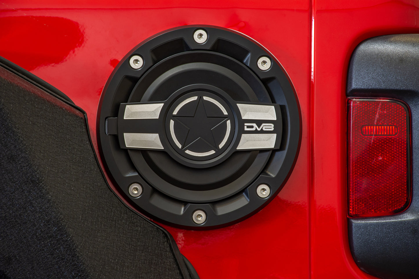 2018+ Jeep JL Fuel Door by DV8 Offroad