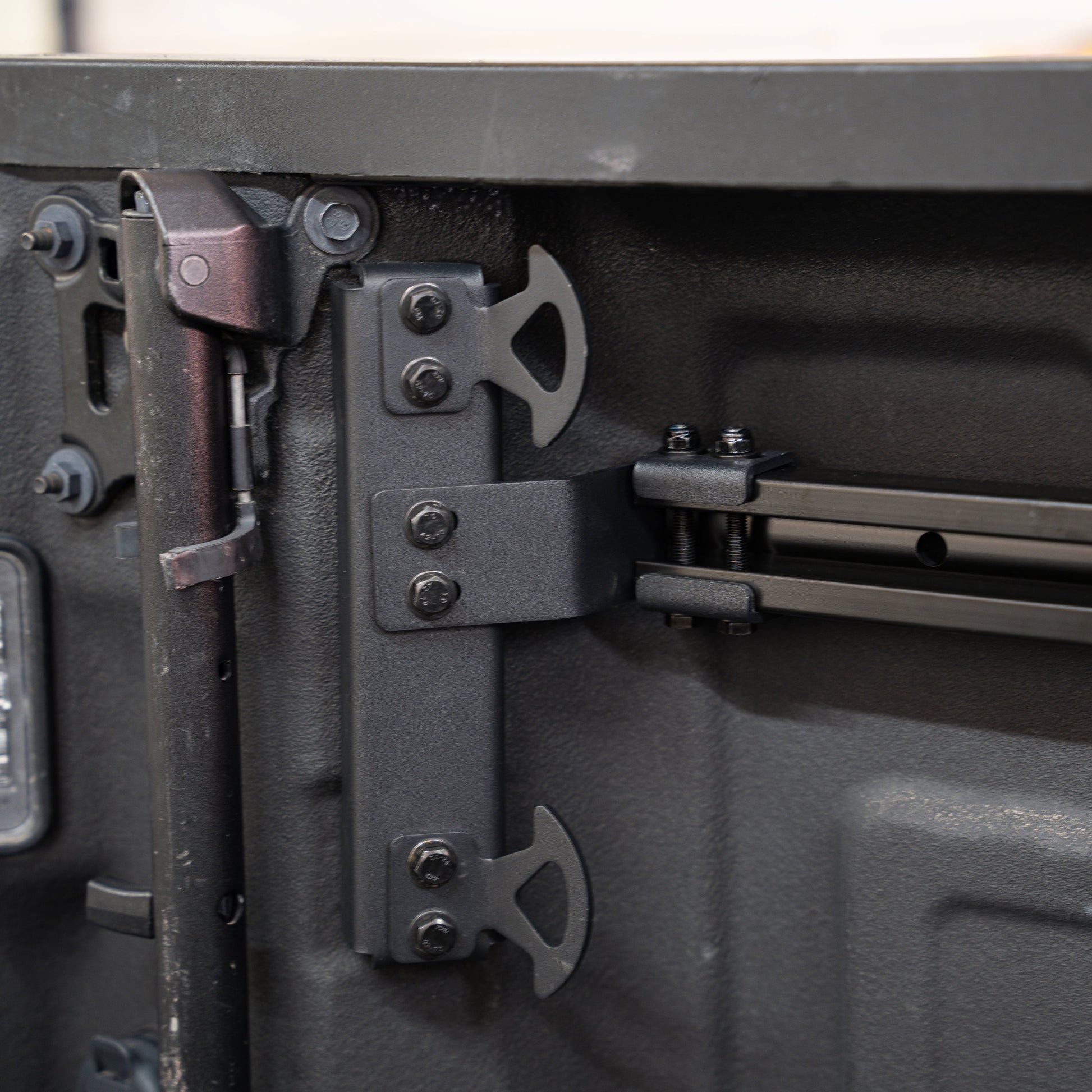 Integral Rail Kit + Panel Kits - GM HD 2020+ (8' Long Bed Only) by Integral Truck