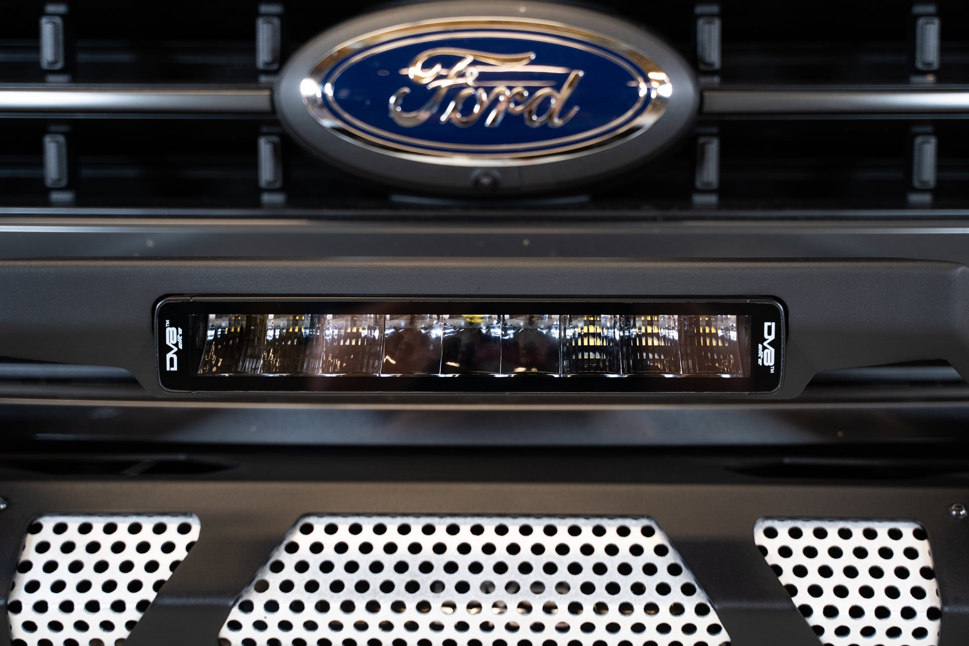 UNVL 13in. HIGH PROFILE LED LIGHT BAR w/ FLOOD/SPOT COMBO PATTERN/SIDE MOUNTS by DV8 Offroad