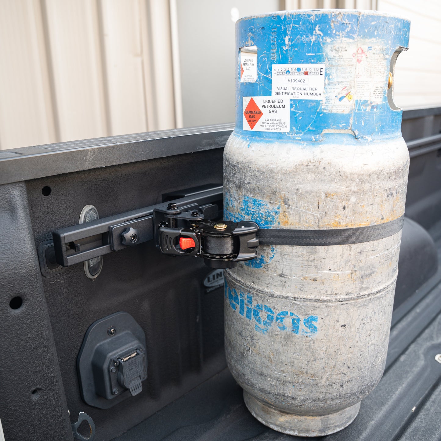 Integral Rails + Tie-down Cleats - Ford F150 & Raptor 2015+ (5.5' Bed Only) by Integral Truck
