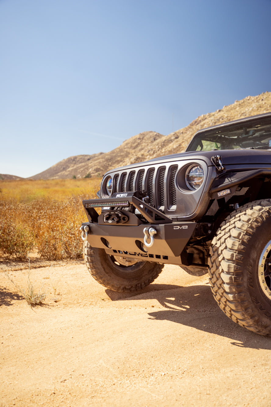 FS-25 Stubby Front Bumper with Plated Bull Bar by DV8 Offroad