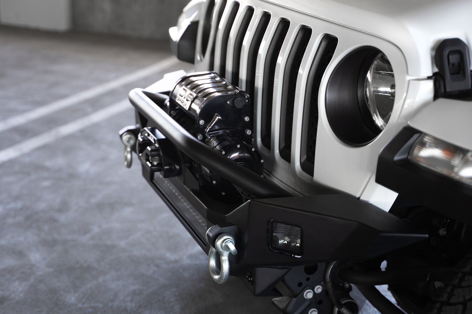 Jeep Wrangler JL & Gladiator JT FS-7 Mid-Width Winch Front Bumper by DV8 Offroad
