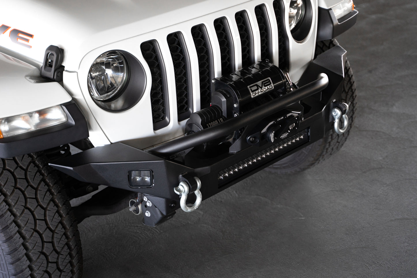 Jeep Wrangler JL & Gladiator JT FS-7 Mid-Width Winch Front Bumper by DV8 Offroad