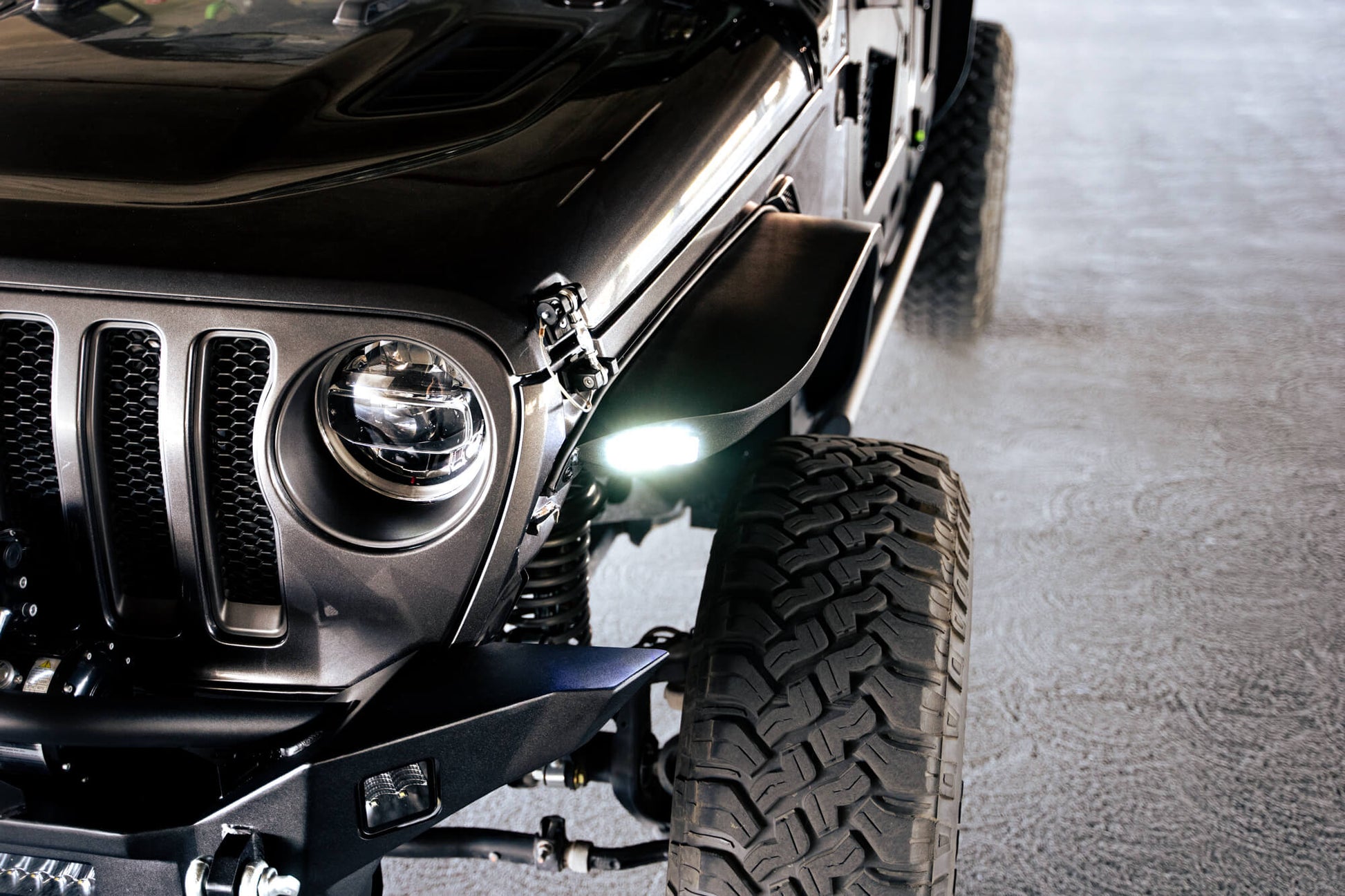 Slim Width to Fit through Tighter Spaces on the Trail by DV8 Offroad
