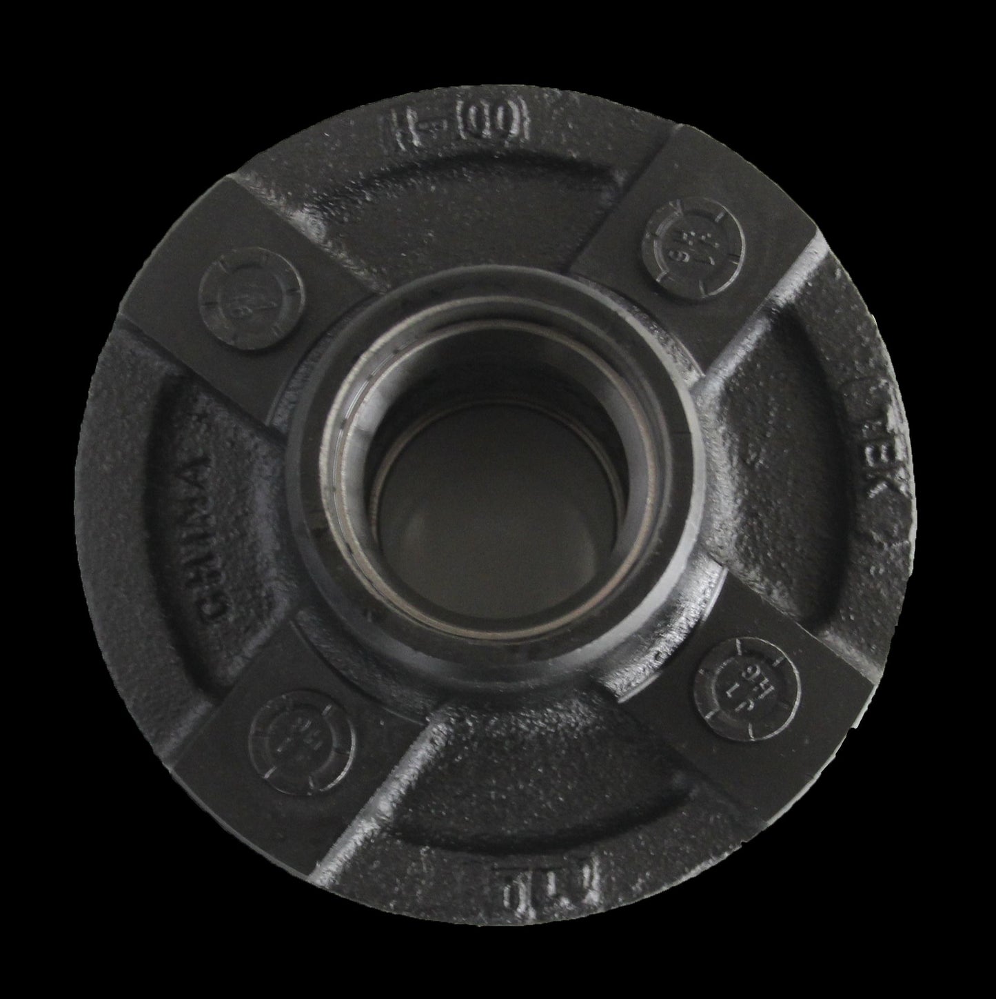 Idler Hub 2000 Pound Capacity 4 x 4 Inch Bolt Pattern by Husky Towing