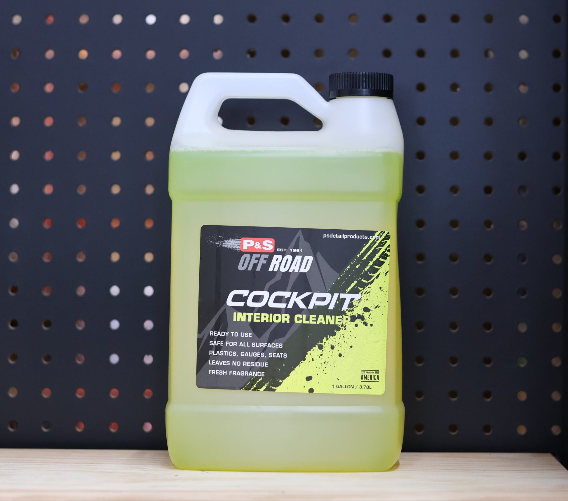 P&S Cockpit Interior Cleaner 1G by P&S