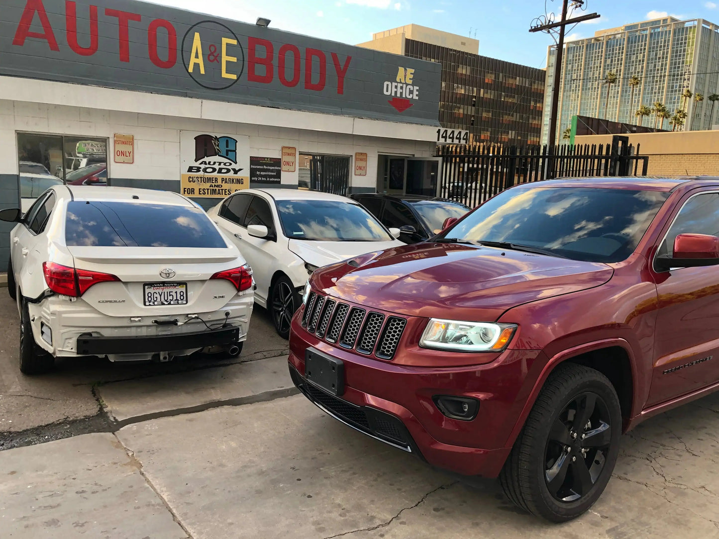 2014-2015 Jeep Grand Cherokee Pre-Assembled Headlights-Non HID by ORACLE Lighting