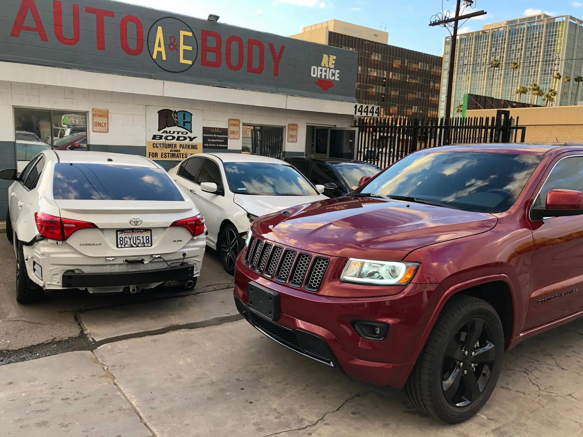 2014-2015 Jeep Grand Cherokee Pre-Assembled Headlights-Non HID by ORACLE Lighting