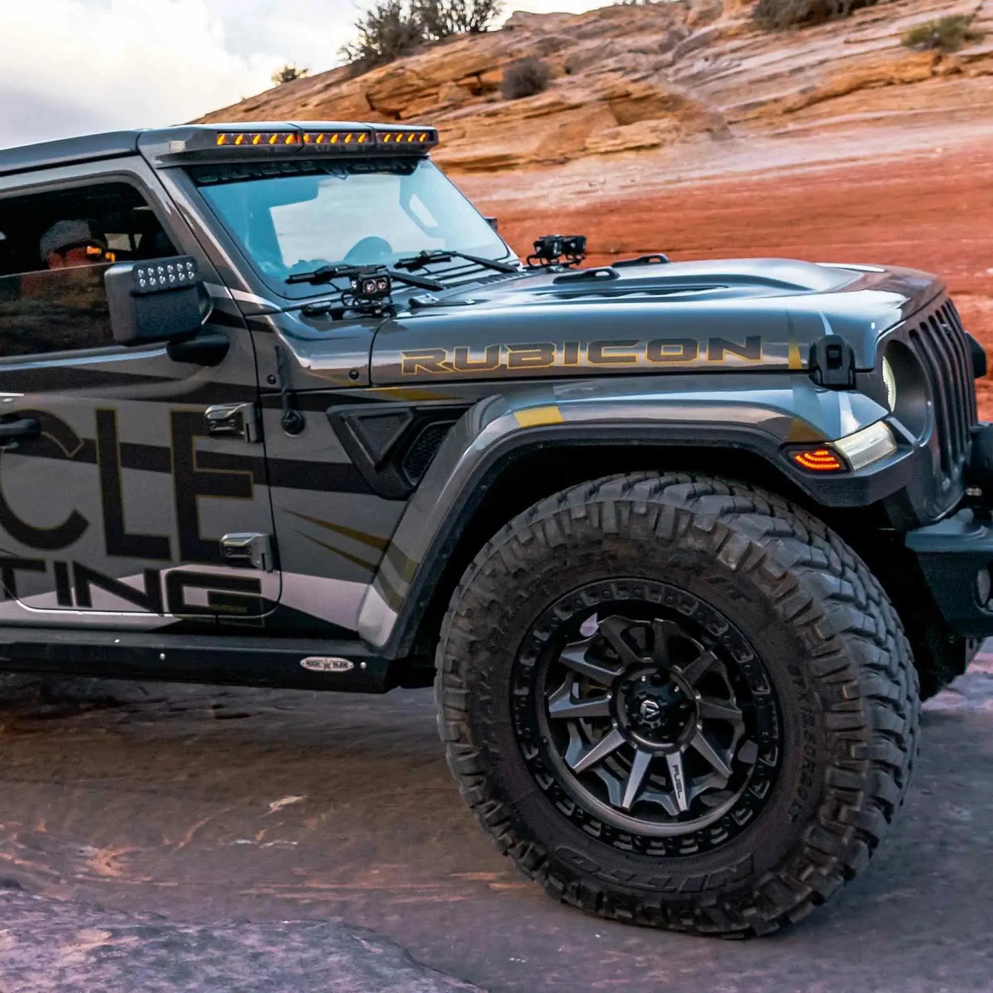 ORACLE Lighting Jeep Wrangler JL/ Gladiator JT "Smoked Lens" LED Front Sidemarkers by ORACLE Lighting