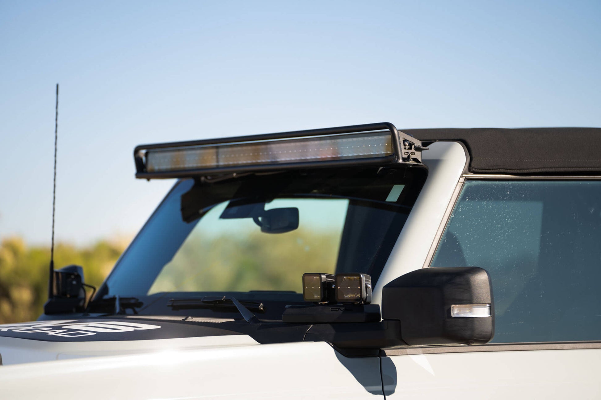 2021-22 Ford Bronco; 52-Inch Straight LED Light Bar Mount by DV8 Offroad