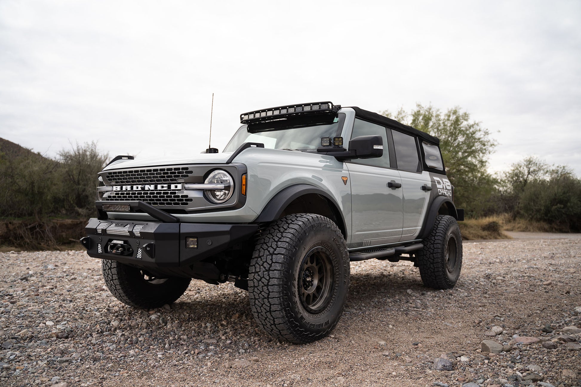 2021-22 Ford Bronco - Curved Light Bracket for 12 3-Inch Pod Lights by DV8 Offroad