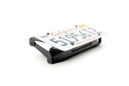 Universal design works with flat fairlead mounts. by DV8 Offroad