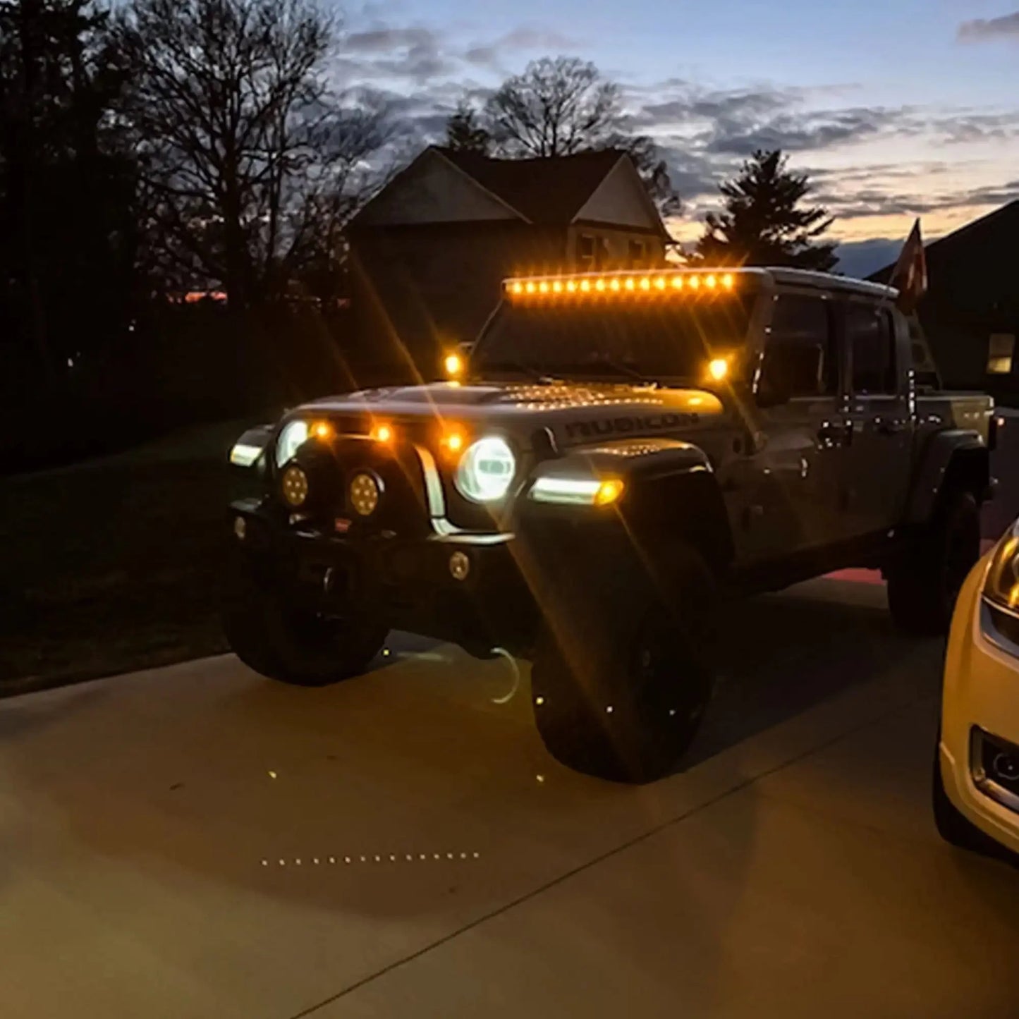 Jeep JL/JT Integrated Roof LED Light Bar | ORACLE 18,000 Lumens 240W by ORACLE Lighting