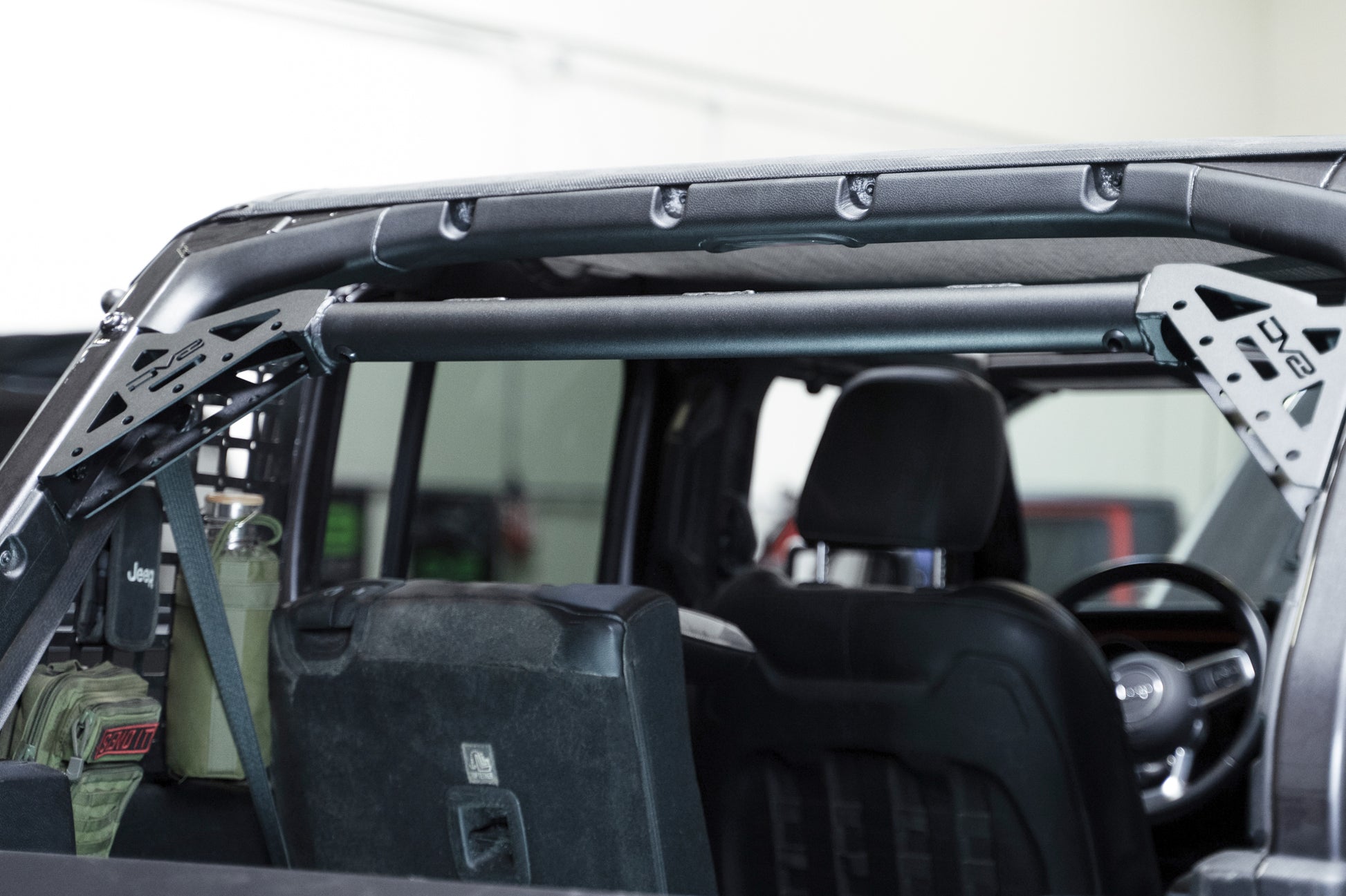 Features mounting point for an optional 20" light bar. by DV8 Offroad