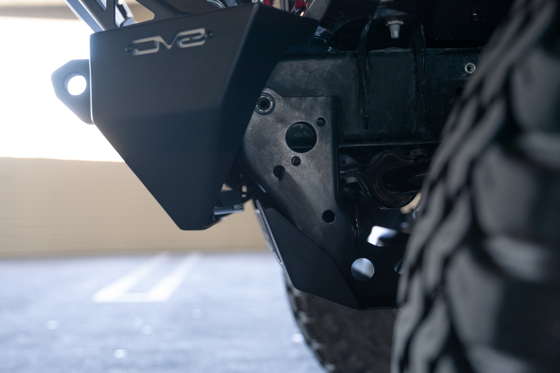JL/JT Front Bumper Sway-Bar Disconnect Motor Skid Plate by DV8 Offroad