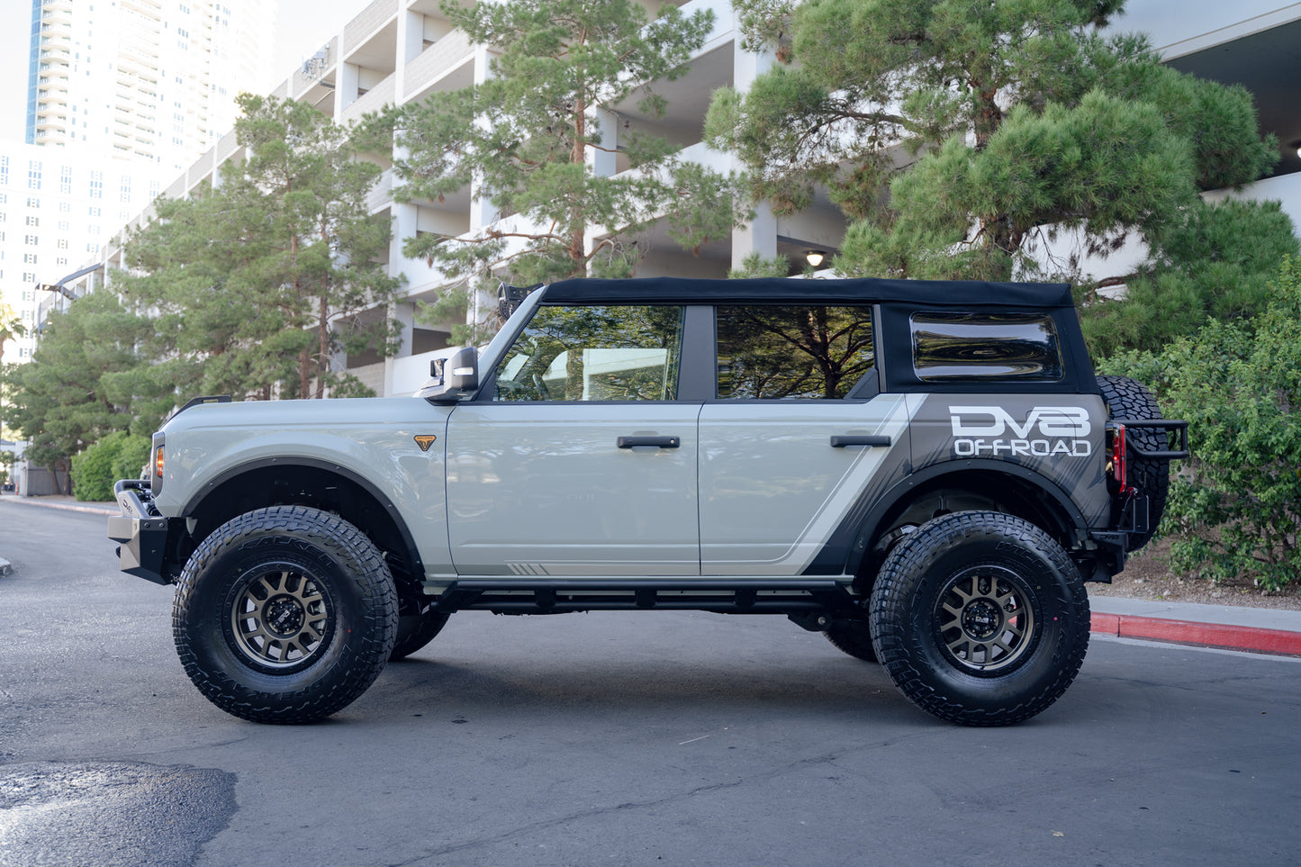 2021-22 Ford Bronco; FS-15 Series Rock Sliders? by DV8 Offroad