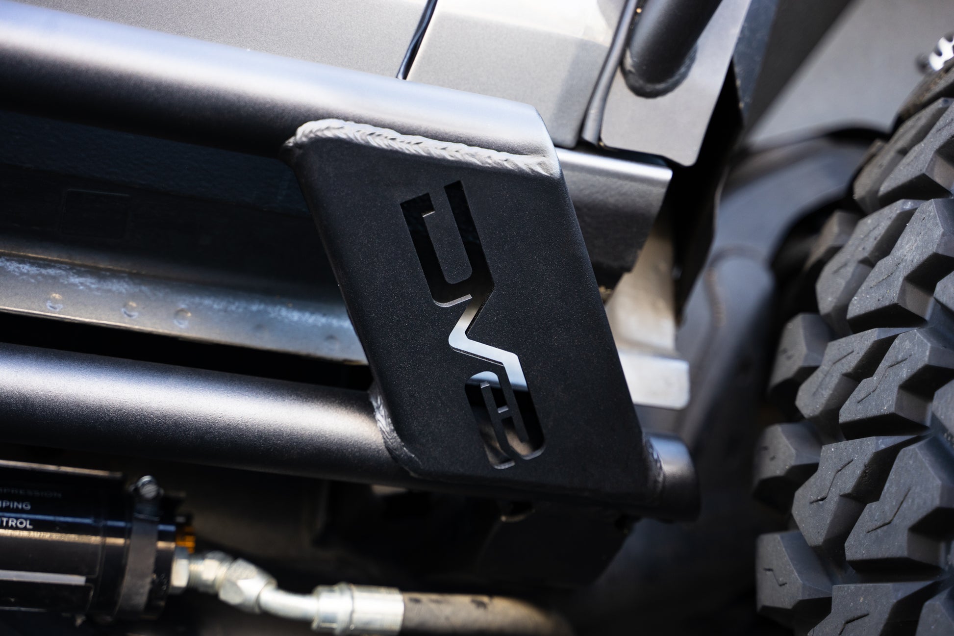 Rock Sliders by DV8 Offroad
