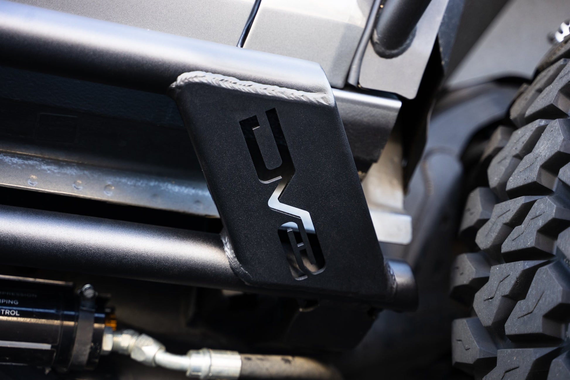 Rock Sliders by DV8 Offroad