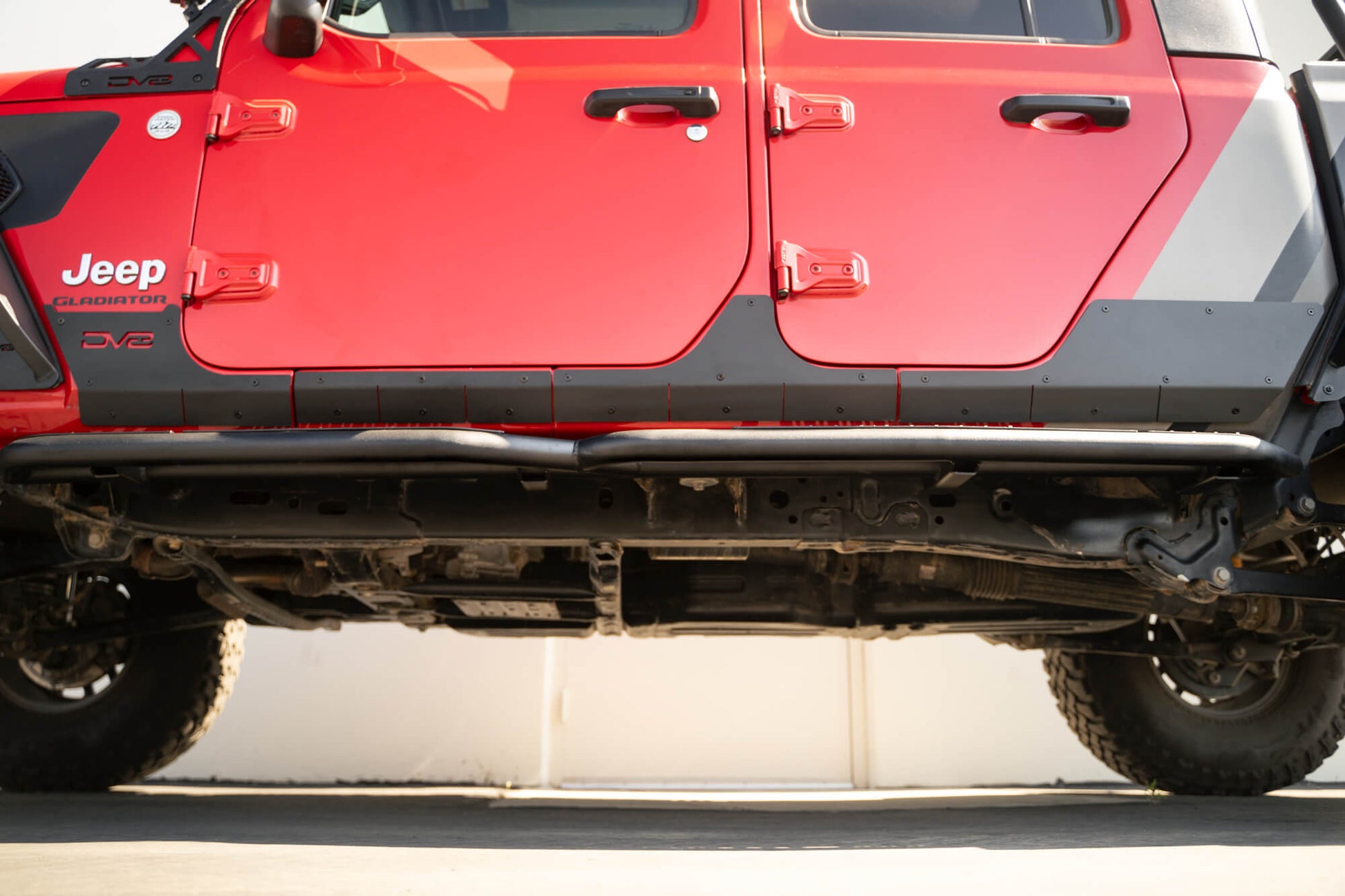Jeep Gladiator JT OE Plus Side Steps by DV8 Offroad