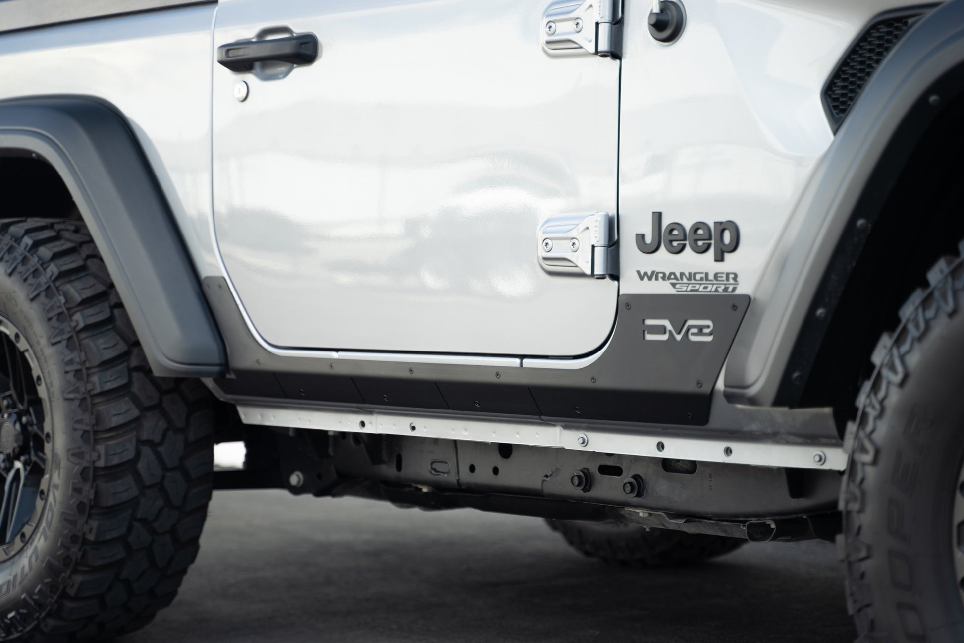 3mm thick steel plate to protect agianst rocks and debris. by DV8 Offroad