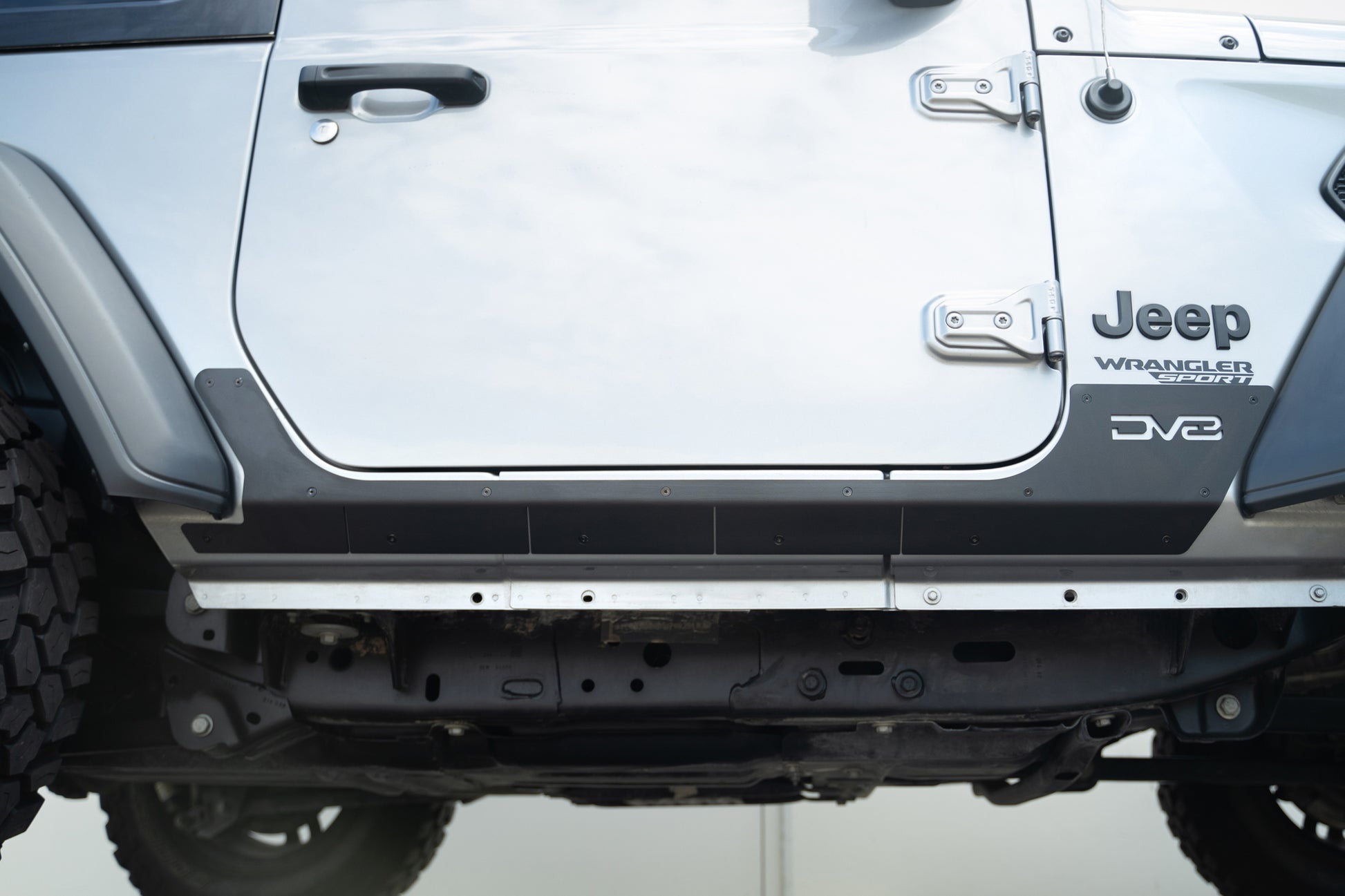 3mm thick steel plate to protect agianst rocks and debris. by DV8 Offroad
