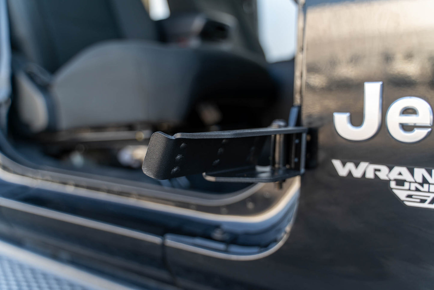 Jeep Wrangler JK/JL & Gladiator JT Foot Pegs by DV8 Offroad
