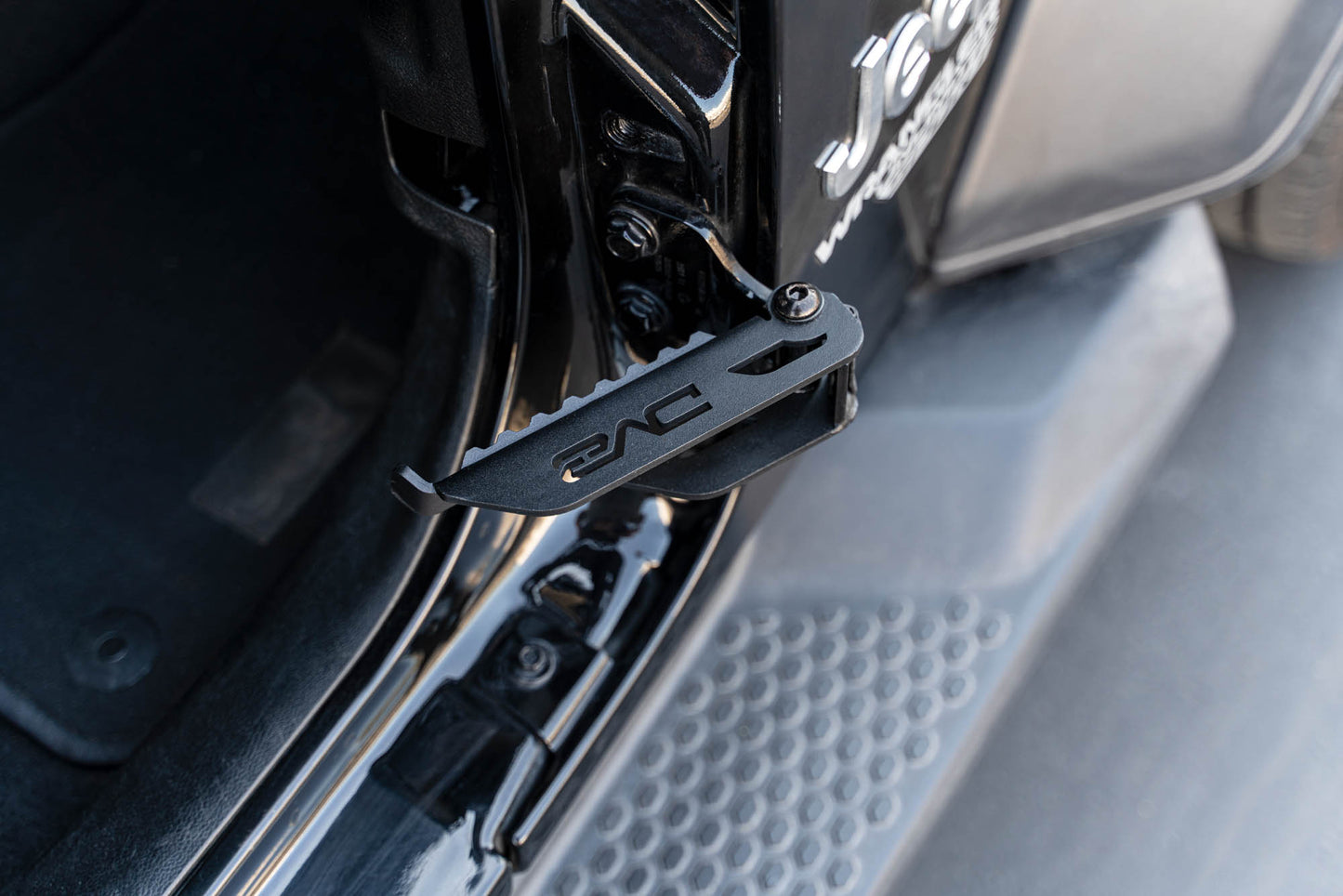 Jeep Wrangler JK/JL & Gladiator JT Foot Pegs by DV8 Offroad
