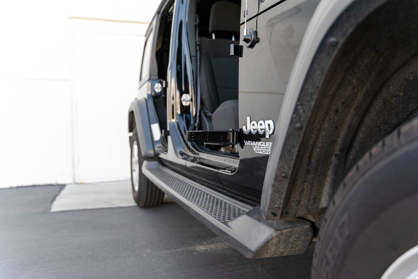 Jeep Wrangler JK/JL & Gladiator JT Foot Pegs by DV8 Offroad