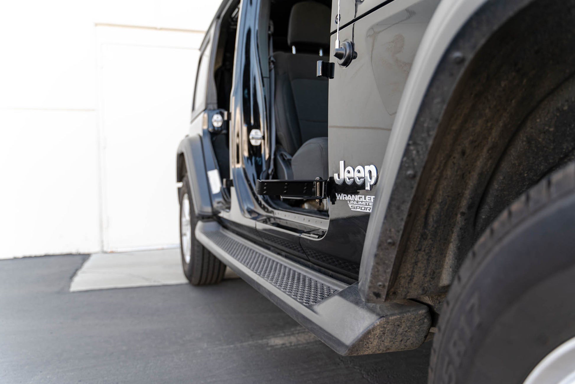 Jeep Wrangler JK/JL & Gladiator JT Foot Pegs by DV8 Offroad