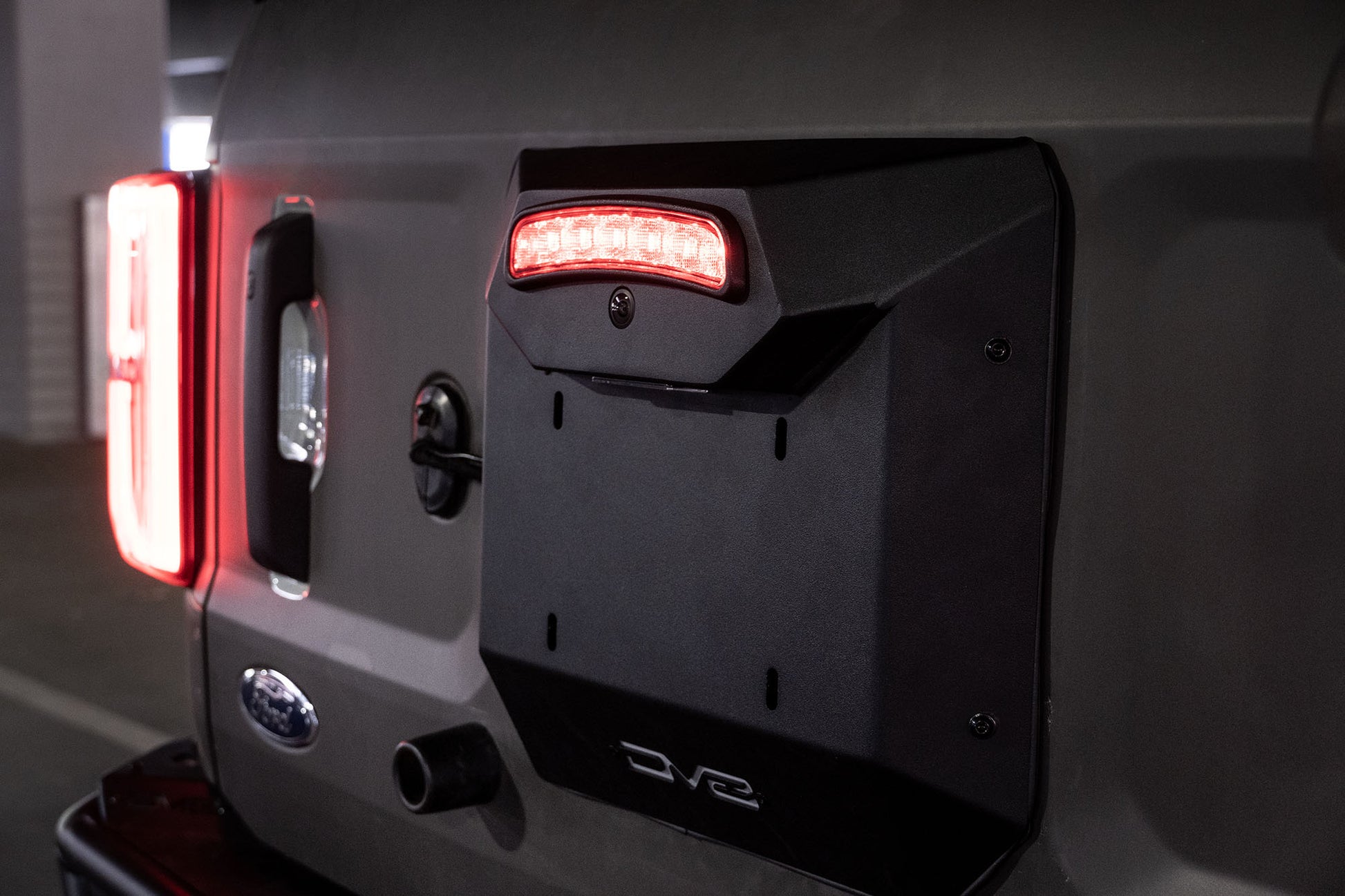 Spare Tire Carrier Delete Plate by DV8 Offroad