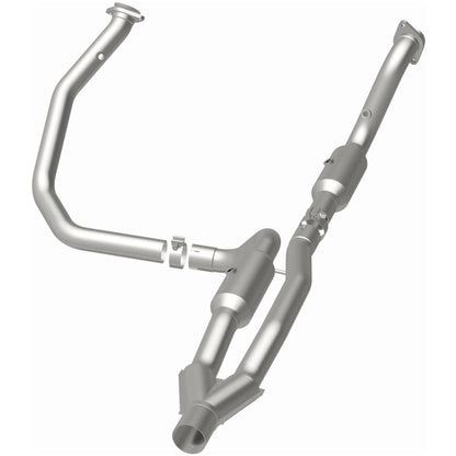 Magnaflow OEM Grade Direct-Fit Catalytic Converter by MagnaFlow Exhaust Products
