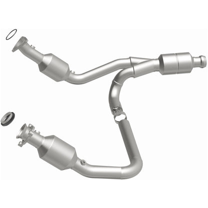 Magnaflow OEM Grade Direct-Fit Catalytic Converter by MagnaFlow Exhaust Products