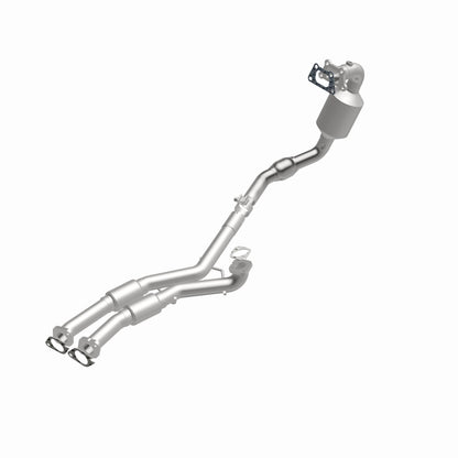 Catalytic Converter with Integrated Exhaust Manifold by MagnaFlow Exhaust Products