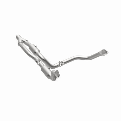 Magnaflow OEM Grade Direct-Fit Catalytic Converter by MagnaFlow Exhaust Products